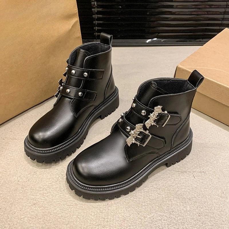 Autumn and Winter New Single Boots Fashion Round Toe Rivet Platform Non-slip Wear-resistant Block Heel Short Boots