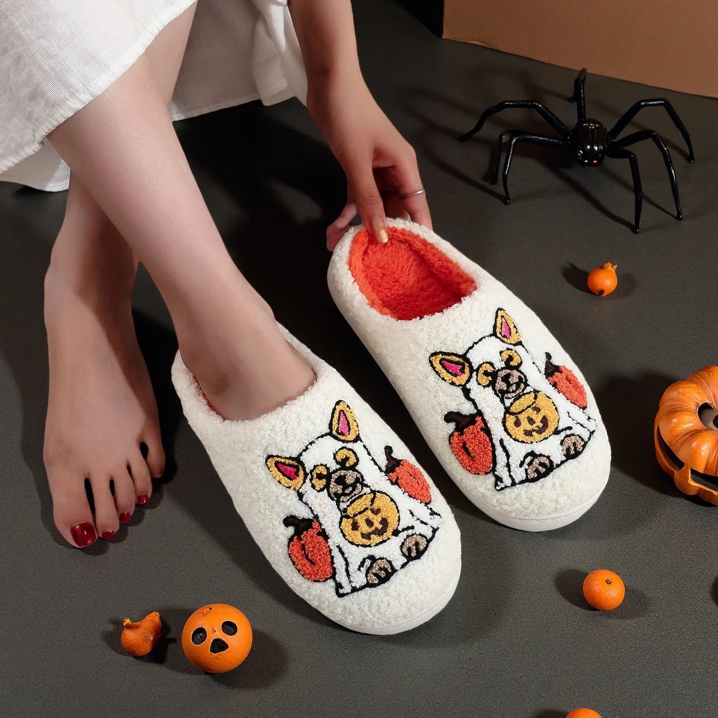 A Pair of White Halloween Pet Dog Ghost Dress up Pumpkin Element Pattern Embroider Plush Home Thick-Soled Comfortable Fur Slippers Personalized Warm Non-Slip Indoor Slippers Autumn and Winter Gifts for Men and Women to Wear