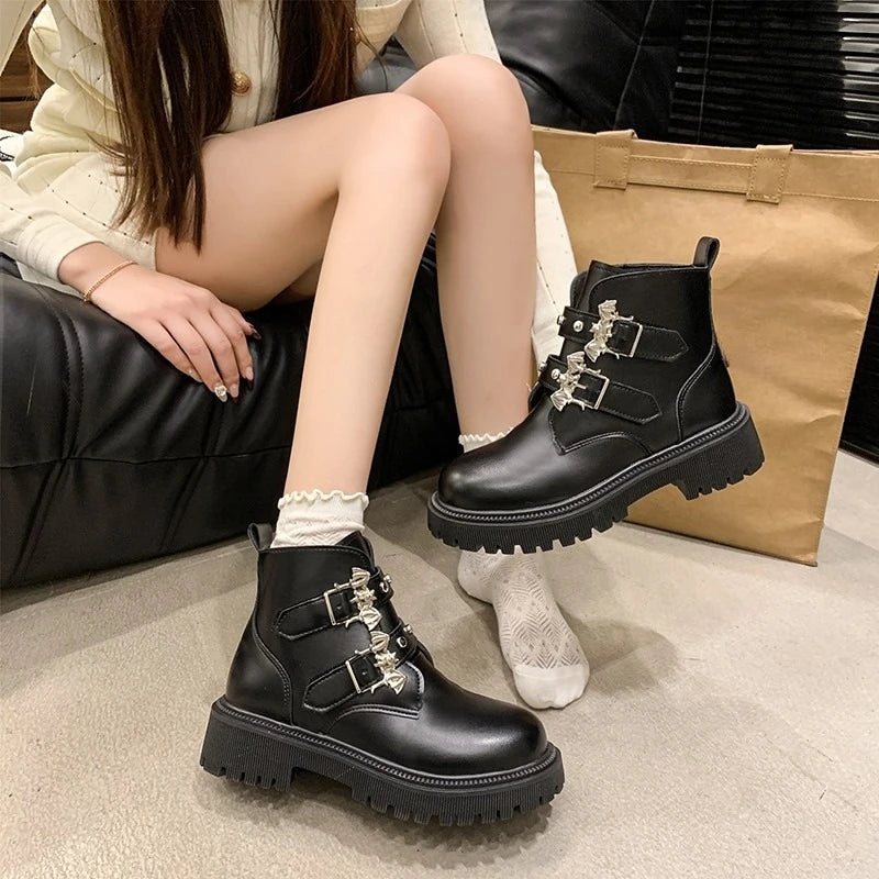 Autumn and Winter New Single Boots Fashion Round Toe Rivet Platform Non-slip Wear-resistant Block Heel Short Boots